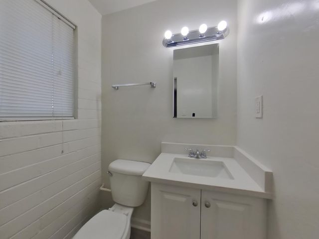 3721 W Seldon Lane, Phoenix, AZ 85051