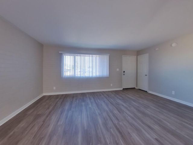 3721 W Seldon Lane, Phoenix, AZ 85051