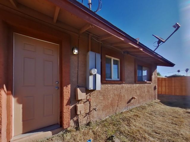 3721 W Seldon Lane, Phoenix, AZ 85051