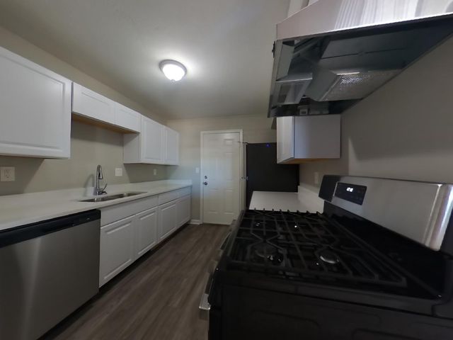 3721 W Seldon Lane, Phoenix, AZ 85051