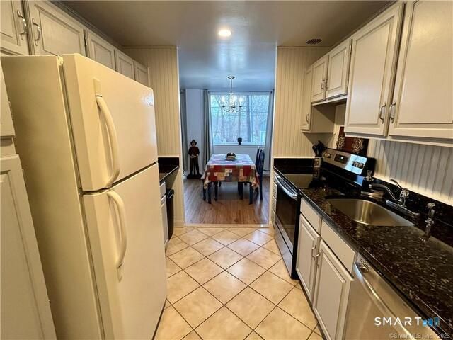 155 Brewster Street 2F, Bridgeport, CT 06605