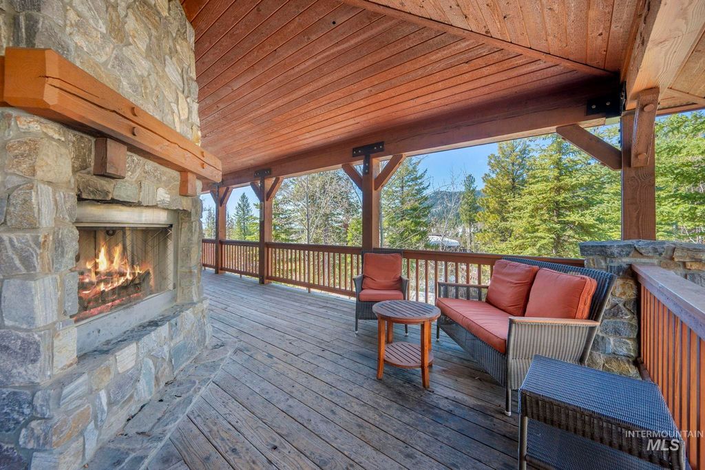 20 Francois Court, Donnelly, ID 83615