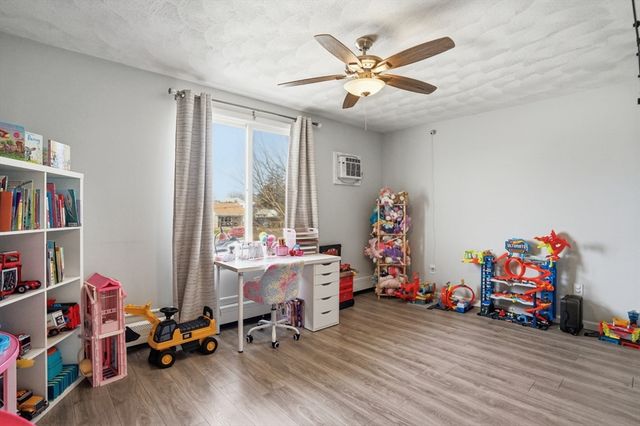 16 Brown St, North Providence, RI 02904