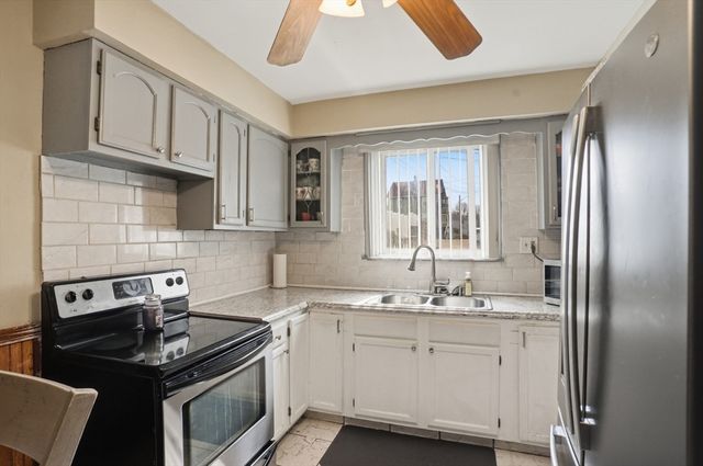 16 Brown St, North Providence, RI 02904