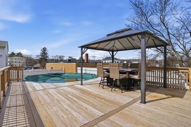 16 Brown St, North Providence, RI 02904