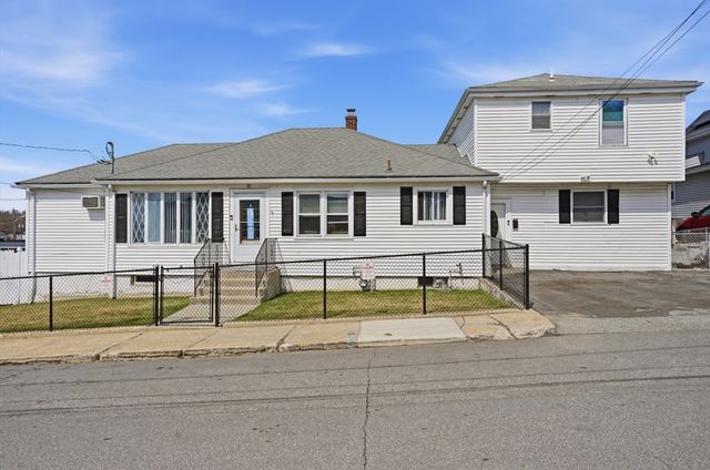 16 Brown St, North Providence, RI 02904