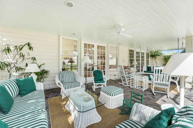 7164 SE Greenview Place, Hobe Sound, FL 33455