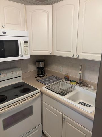 29 Newport B 29, Deerfield Beach, FL 33442