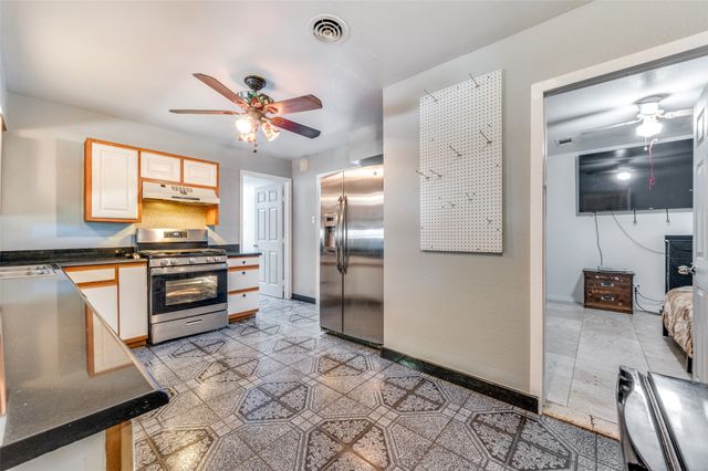 2505 Albemarle Drive, Farmers Branch, TX 75234