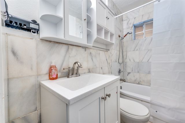 2505 Albemarle Drive, Farmers Branch, TX 75234