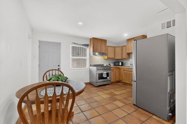 1314 Del Monte Trail SW, Albuquerque, NM 87121