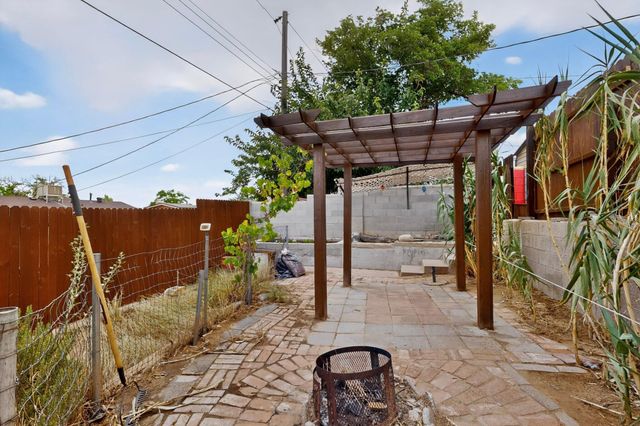 1314 Del Monte Trail SW, Albuquerque, NM 87121