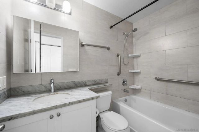 17382 Caminito Masada, San Diego, CA 92127