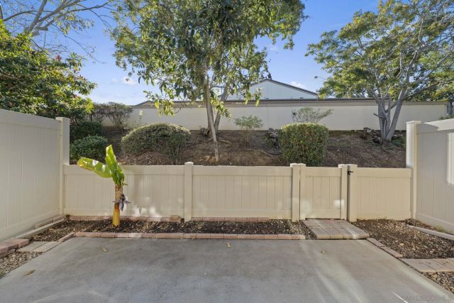 17382 Caminito Masada, San Diego, CA 92127