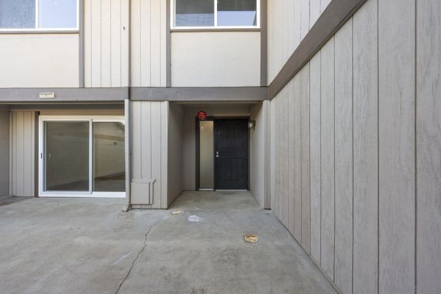 17382 Caminito Masada, San Diego, CA 92127