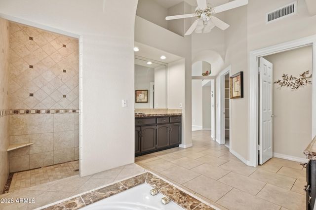 1156 E GRANDVIEW Road, Phoenix, AZ 85022