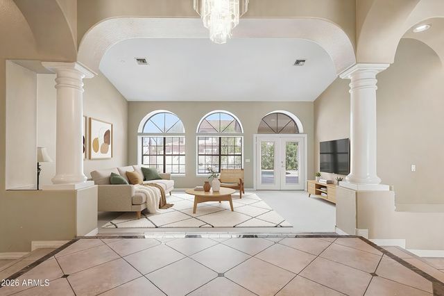 1156 E GRANDVIEW Road, Phoenix, AZ 85022