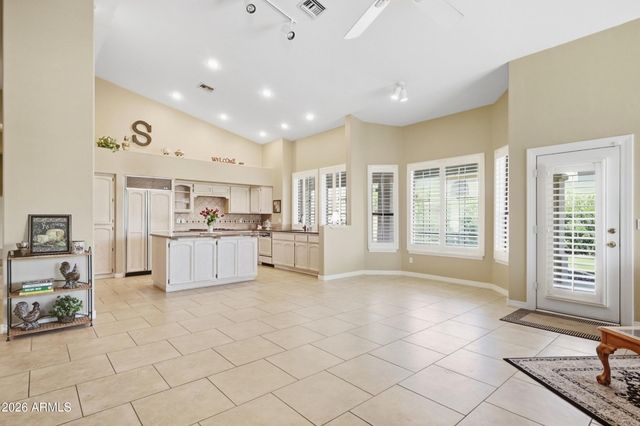 1156 E GRANDVIEW Road, Phoenix, AZ 85022