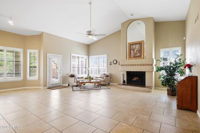 1156 E GRANDVIEW Road, Phoenix, AZ 85022