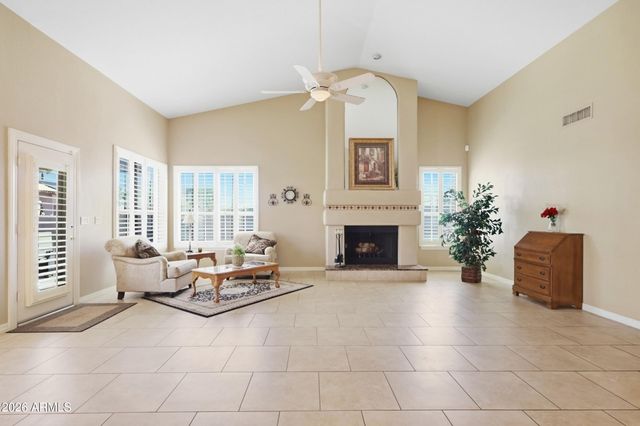 1156 E GRANDVIEW Road, Phoenix, AZ 85022