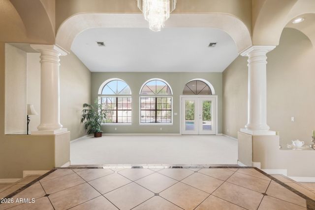 1156 E GRANDVIEW Road, Phoenix, AZ 85022