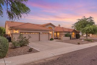 1156 E GRANDVIEW Road, Phoenix, AZ 85022