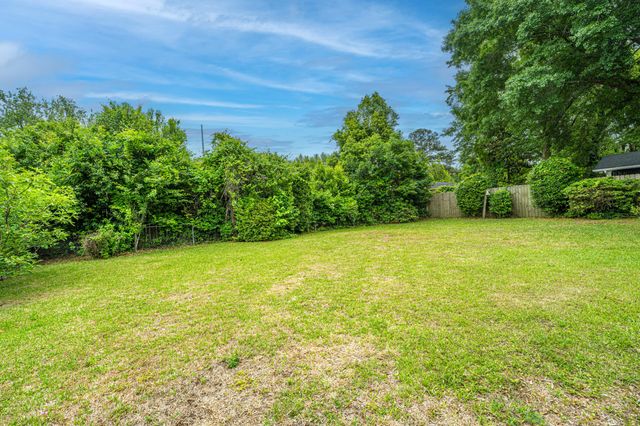 5112 Victoria Avenue, North Charleston, SC 29405