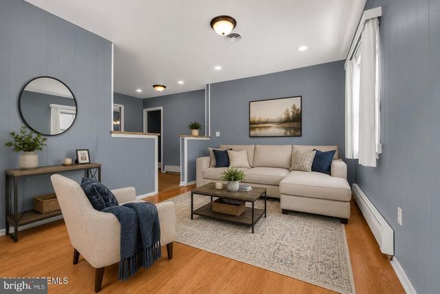 3 RANDALLS DR, Toms River, NJ 08757