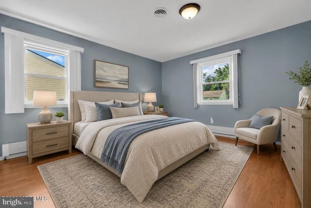 3 RANDALLS DR, Toms River, NJ 08757