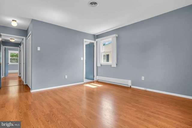 3 RANDALLS DR, Toms River, NJ 08757