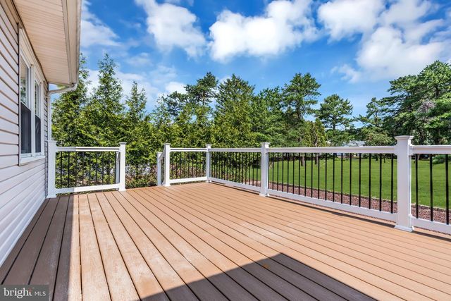 3 RANDALLS DR, Toms River, NJ 08757
