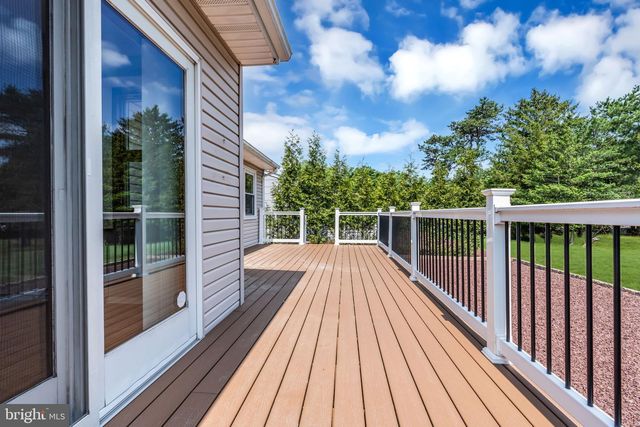 3 RANDALLS DR, Toms River, NJ 08757