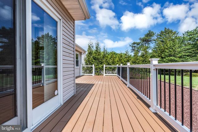 3 RANDALLS DR, Toms River, NJ 08757