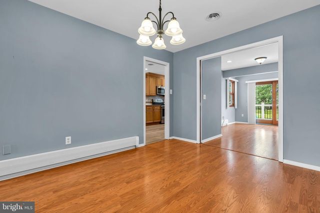 3 RANDALLS DR, Toms River, NJ 08757