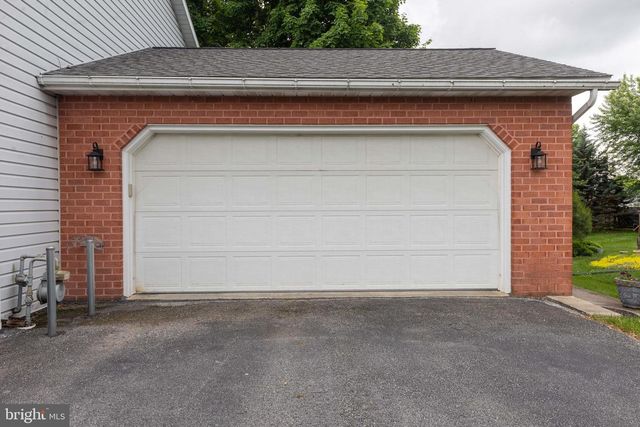 685 GREENFIELD DRIVE, Chambersburg, PA 17202