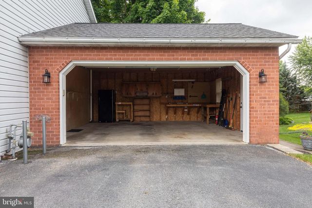 685 GREENFIELD DRIVE, Chambersburg, PA 17202