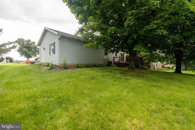 685 GREENFIELD DRIVE, Chambersburg, PA 17202