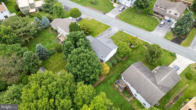 685 GREENFIELD DRIVE, Chambersburg, PA 17202