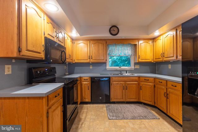 685 GREENFIELD DRIVE, Chambersburg, PA 17202