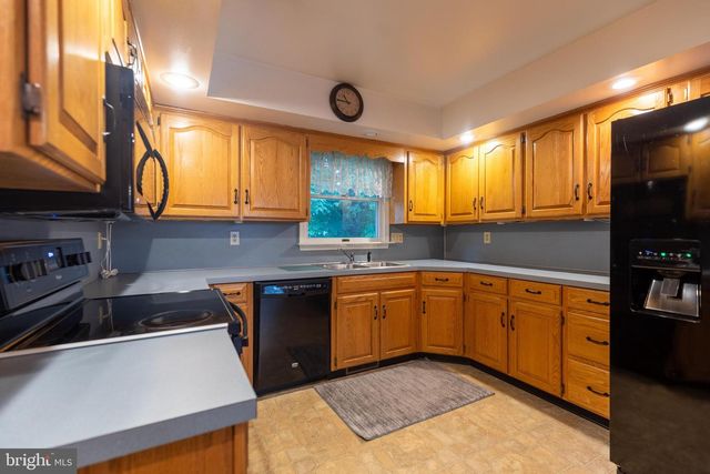 685 GREENFIELD DRIVE, Chambersburg, PA 17202