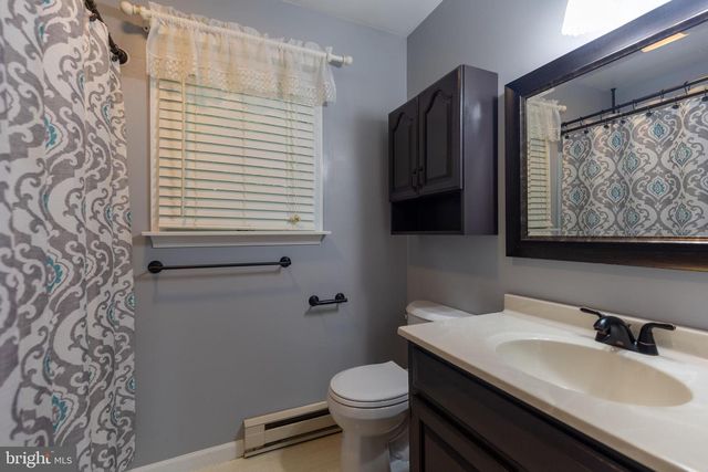 685 GREENFIELD DRIVE, Chambersburg, PA 17202