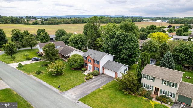 685 GREENFIELD DRIVE, Chambersburg, PA 17202