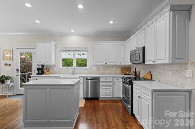 105 Ridge Top Road, Mooresville, NC 28117