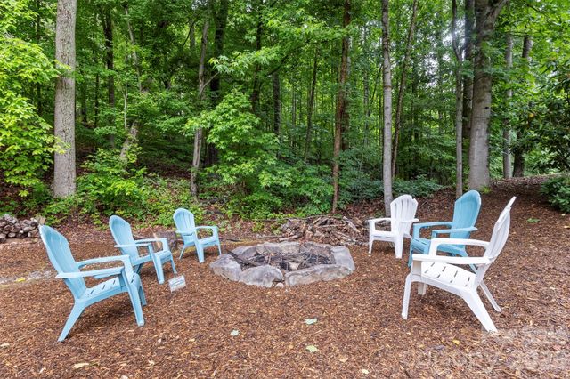 105 Ridge Top Road, Mooresville, NC 28117