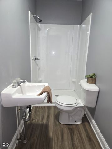 212 W Burnside Avenue, Fairland, IN 46126