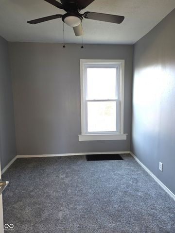 212 W Burnside Avenue, Fairland, IN 46126