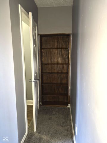 212 W Burnside Avenue, Fairland, IN 46126