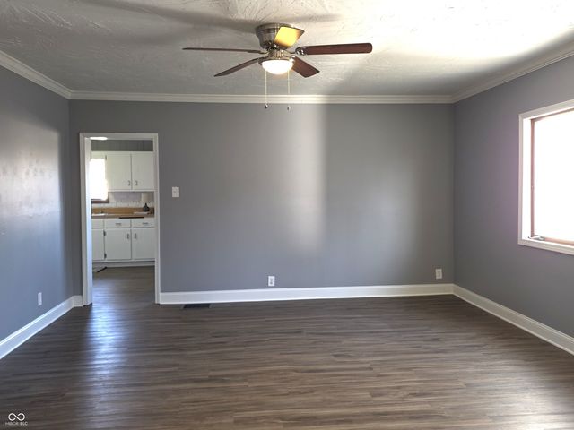 212 W Burnside Avenue, Fairland, IN 46126