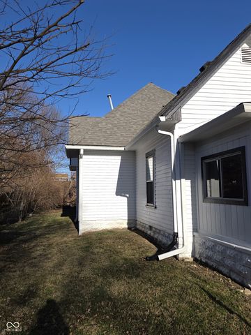 212 W Burnside Avenue, Fairland, IN 46126