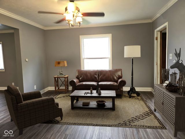 212 W Burnside Avenue, Fairland, IN 46126